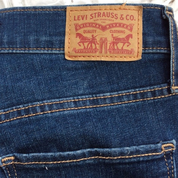 ⭐️HP⭐️Levi’s 720 High Rise Super Skinny Jeans - Picture 7 of 11